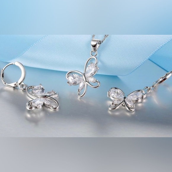 Butterfly Kisses Set - Picture 2 of 2